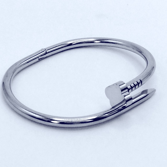 Silver Clover Nail Bracelet | Stainless Steel | Quatrefoil Fashion Design - Picture 1 of 7